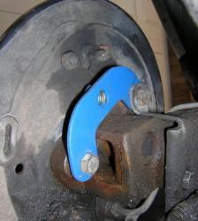 bolts fitted through c bracket